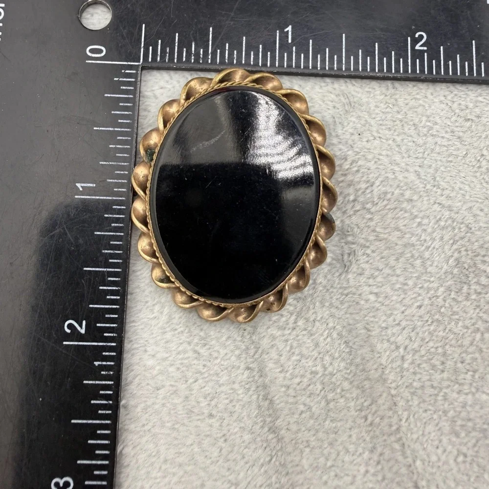 Vintage Victorian Brooch Gold Tone‎ Black  READ